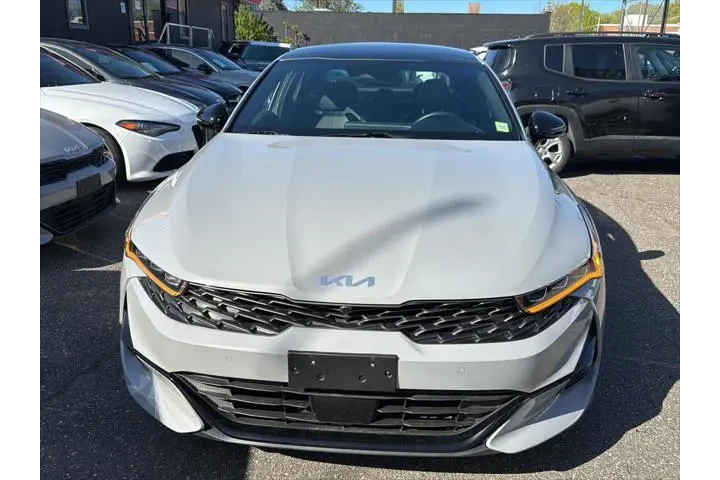 $26990 : Kia K5 2023 GT 4dr Sedan image 10