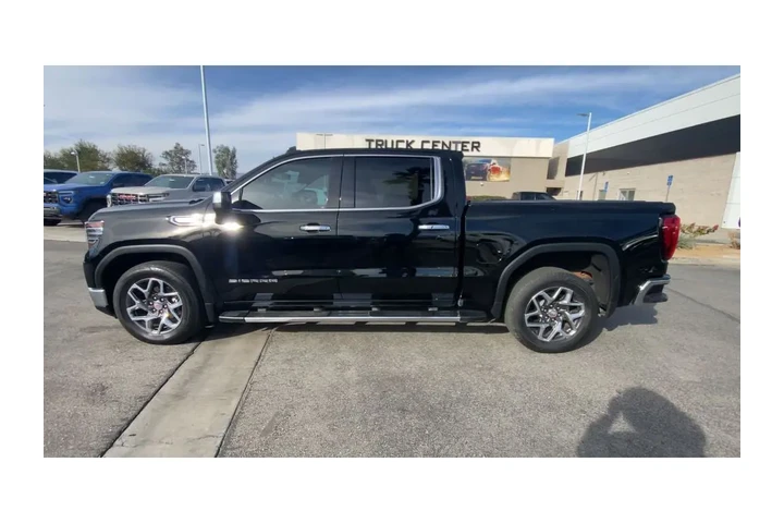 $44500 : 2023 Sierra 1500 image 5