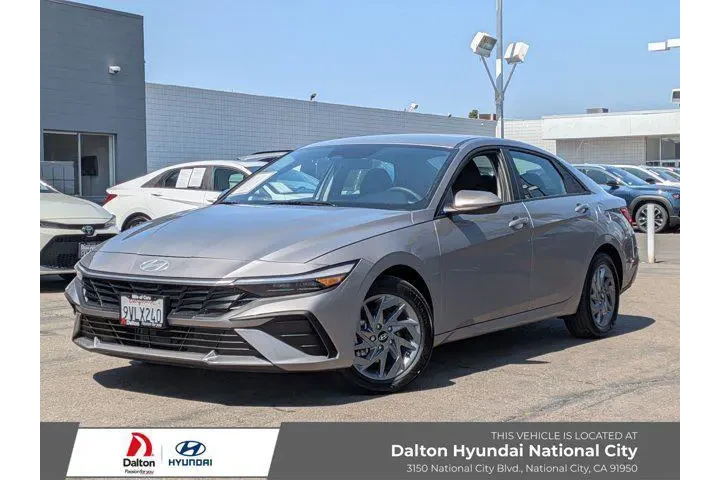 $23477 : Hyundai ELANTRA Hybrid 2025 image 1