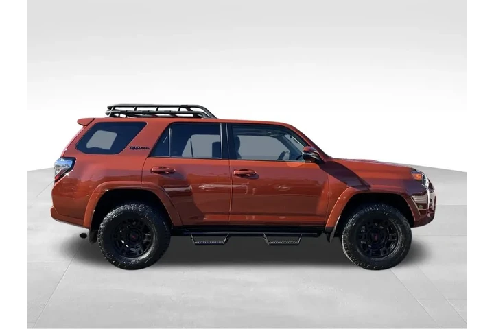 $55988 : Gold Certified2024 4Runner TR image 6