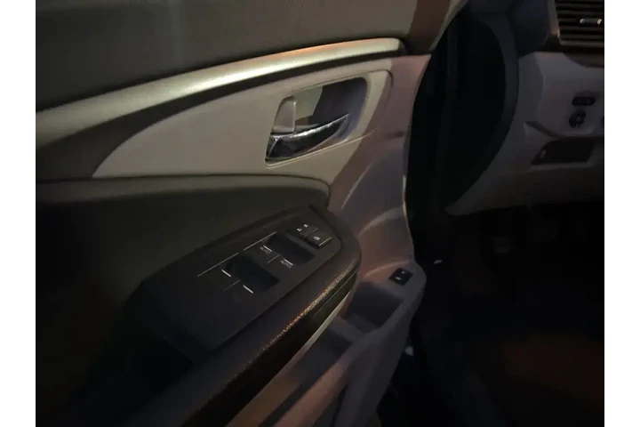 $19225 : Honda Pilot 2016 AWD EX-L 4d image 7