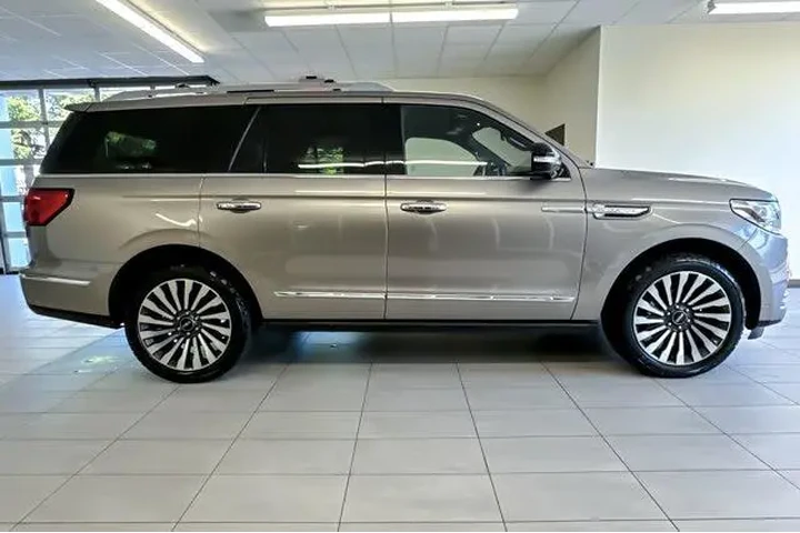 $30306 : Lincoln Navigator 2018 4x4 R image 3