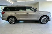$30306 : Lincoln Navigator 2018 4x4 R thumbnail