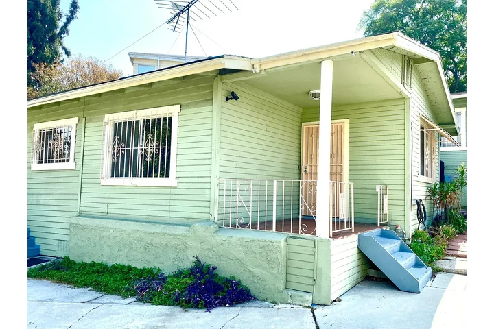 $2000 : Move to ECHO PARK asap. image 2