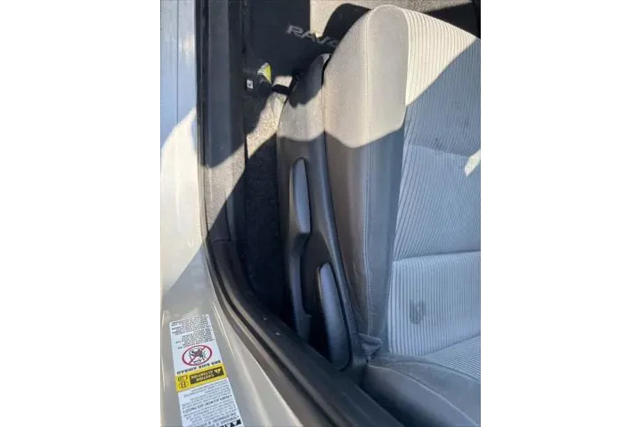 $10995 : Toyota RAV4 2013 AWD LE 4dr image 5