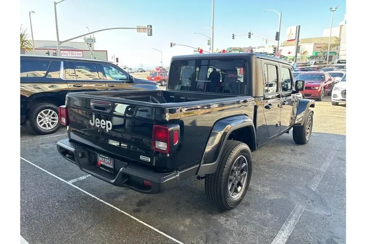 $36388 : Jeep Gladiator 2023 4x4 Over image 7