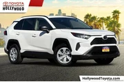 Toyota RAV4 2019 LE 4dr SUV