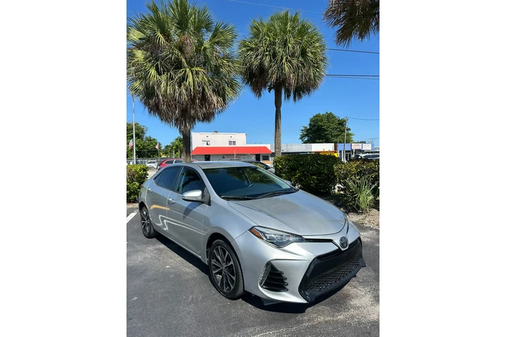 $8900 : Toyota Corolla SE image 4