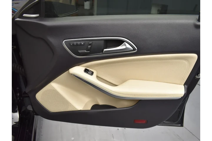 $9952 : Mercedes-Benz CLA 2014 AWD C image 6