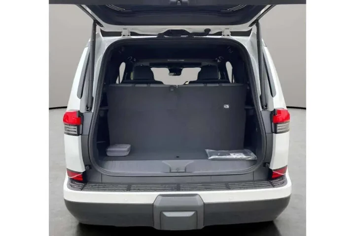 $92900 : 2026 GX 550 Premium+ image 10