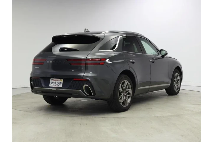 $35998 : Genesis GV70 2023 AWD 2.5T S image 8