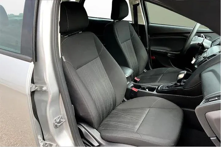 $14491 : Ford Focus 2018 SE 4dr Sedan image 7