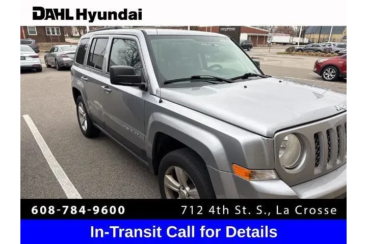 $10590 : Jeep Patriot 2016 4x4 Latitu image 1