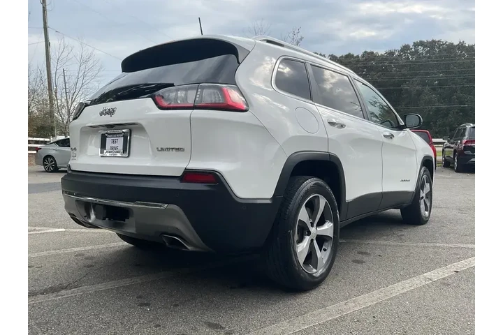$12759 : Jeep Cherokee 2019 4x4 High image 5