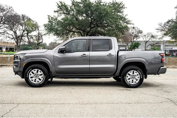 $28991 : Nissan Frontier 2022 4x4 SV image 8