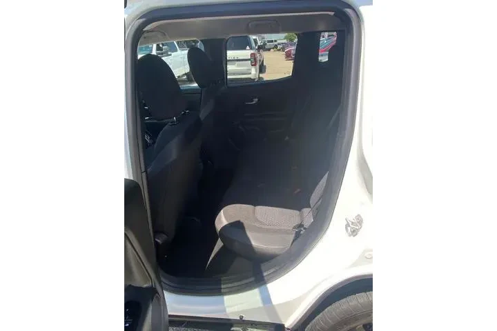 $23085 : Jeep Renegade 2023 4x4 Altit image 3