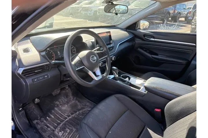 $15000 : Nissan Altima 2021 2.5 SV 4d image 8