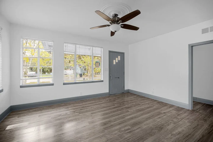 $900 : Bienvenido a esta hermosa casa image 3