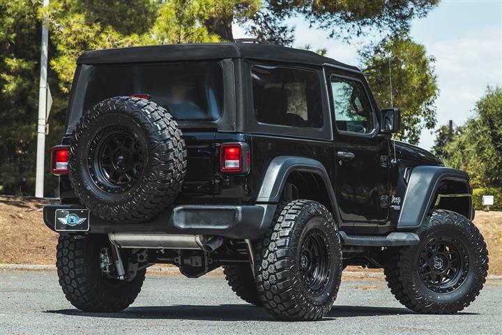 2020 Wrangler Sport S image 9