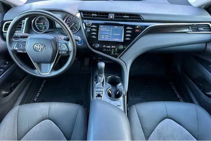 $16519 : Toyota Camry Hybrid 2018 LE image 5