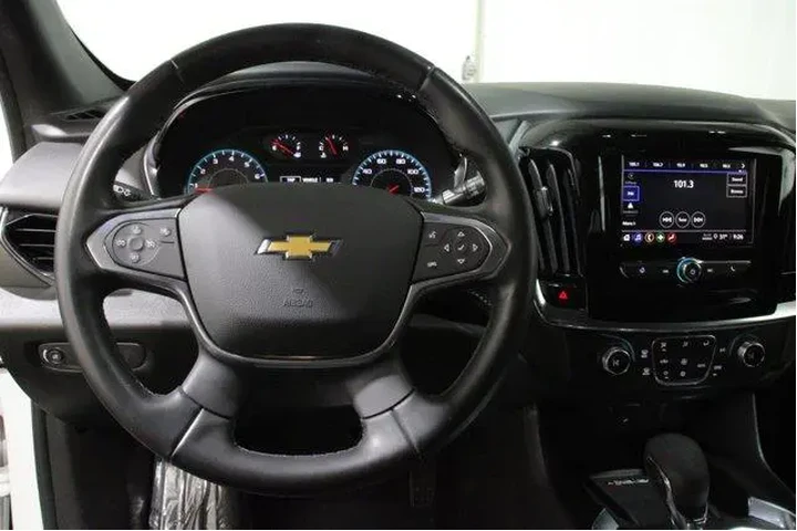 $29998 : Chevrolet Traverse 2023 LT C image 8