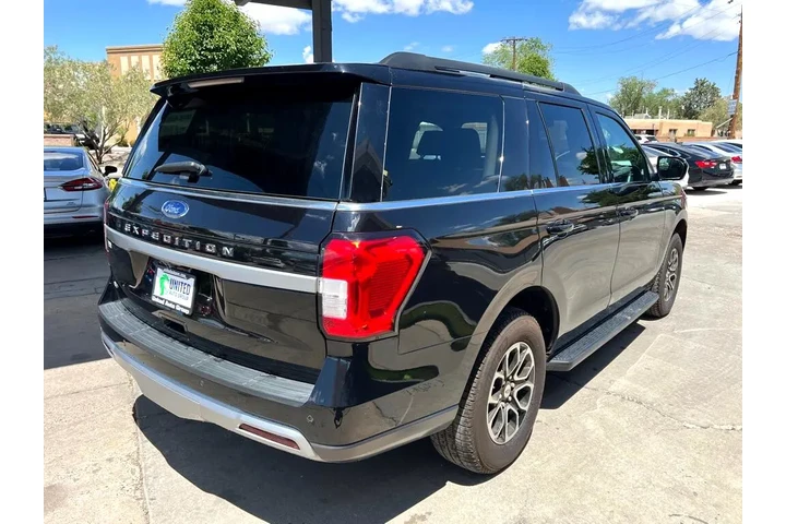2024 Expedition XLT 4WD image 5