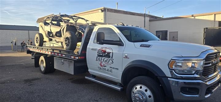 Diego's Towing company image 4