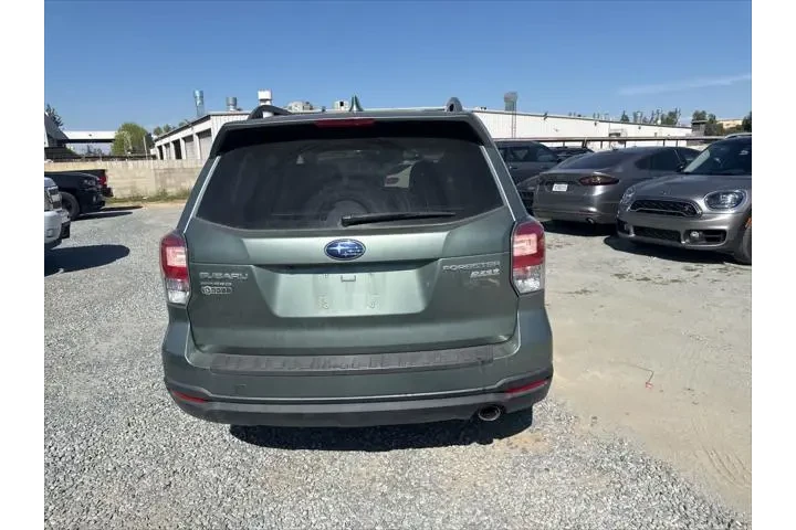 $16899 : Subaru Forester 2017 AWD 2.5 image 5