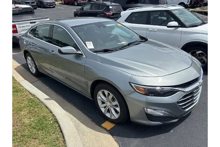 $17964 : Chevrolet Malibu 2024 LT 4dr image 2
