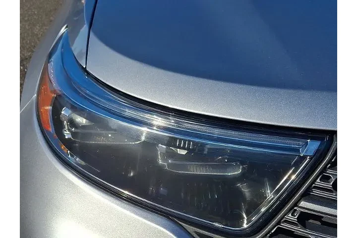 $29988 : Ford Explorer 2022 AWD XLT 4 image 9