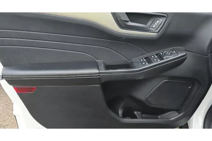 $19950 : Ford Escape 2022 SE 4dr SUV image 10