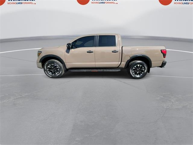 $38416 : PRE-OWNED 2020 NISSAN TITAN P image 6