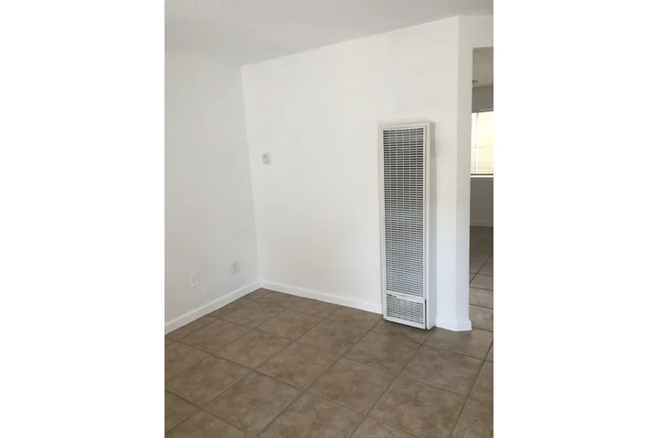 $900 : Se renta cuarto image 6