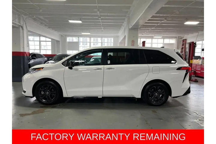 $51000 : 2025 Sienna XSE 7 Passenger image 2
