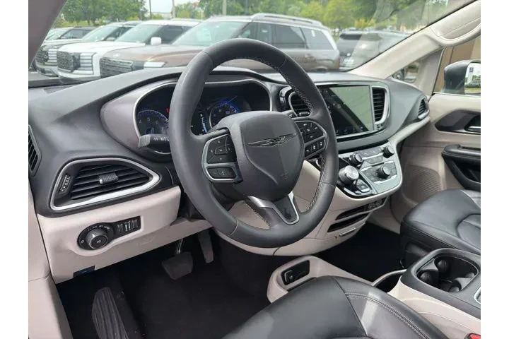 $24333 : Chrysler Pacifica 2023 Touri image 10
