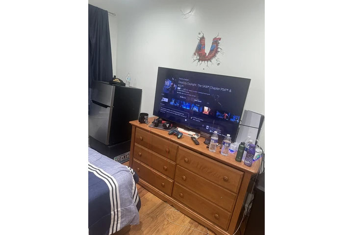 $950 : Rento bonito cuarto image 2