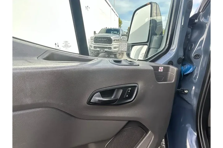 $22000 : Ford Transit 2020 250 3dr LW image 10