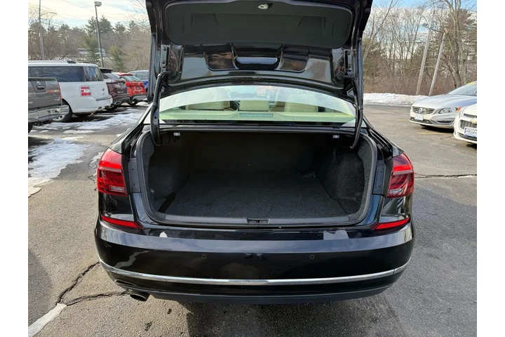 $14999 : 2017 Passat SE image 10