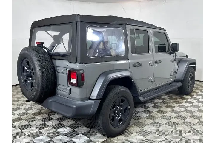 $27000 : Jeep Wrangler 2023 4x4 Sport image 3