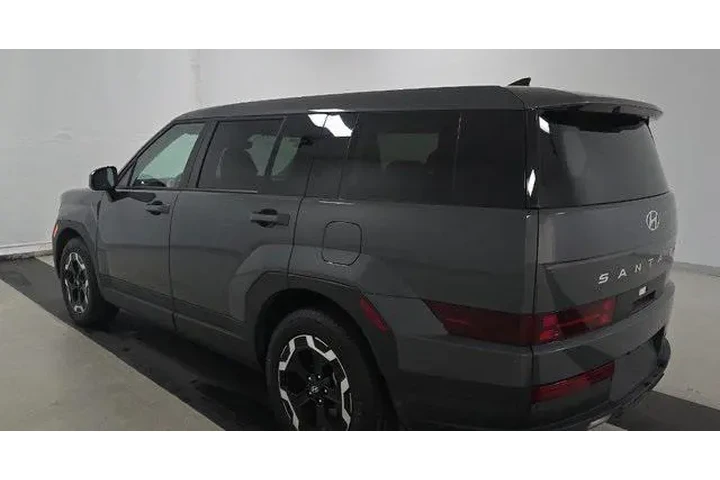 $27291 : Hyundai SANTA FE 2024 SE 4dr image 4