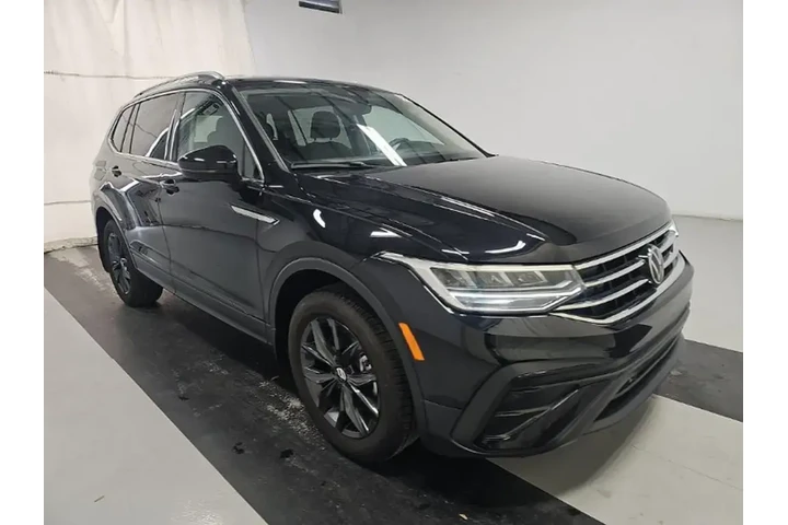 $21990 : Volkswagen Tiguan 2024 Wolfs image 3
