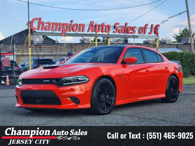 Used 2022 Charger Scat Pack R image 1