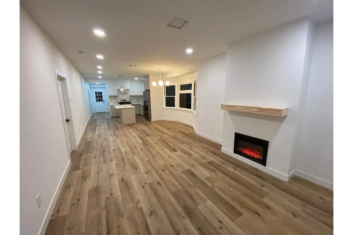 $1500 : Charming 3BR / 2BA image 7