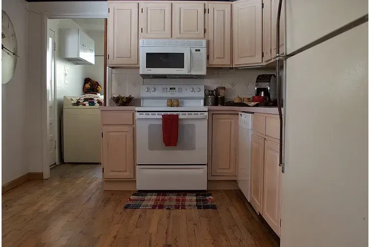 $1400 : HOUSE FOR RENT IN DENVER CO image 6