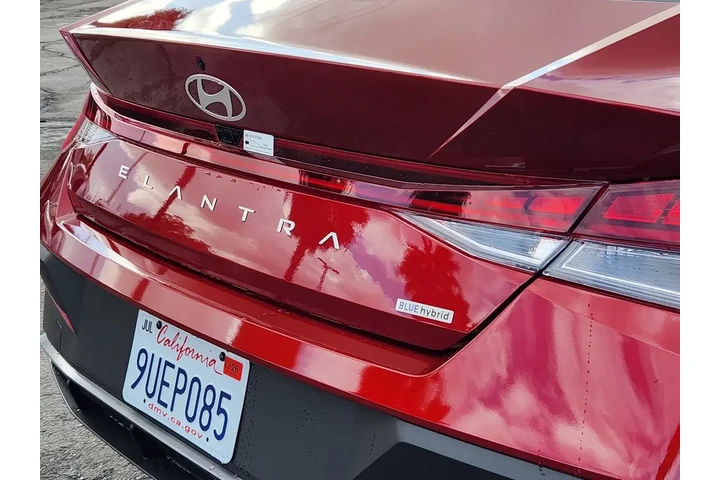 $22801 : Hyundai ELANTRA Hybrid 2025 image 10