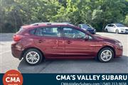 $13513 : PRE-OWNED 2017 SUBARU IMPREZA thumbnail