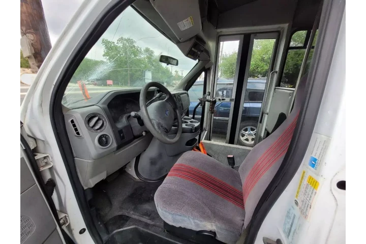 $9900 : 2009 FORD E350 SUPER DUTY CUT image 8