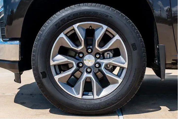 $30162 : Chevrolet Silverado 1500 202 image 6