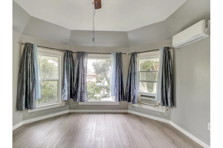 $850000 : el Sabado duplex open house image 8