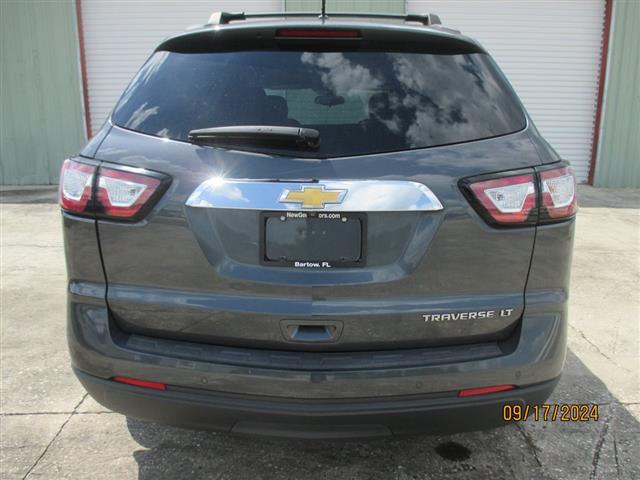 $9895 : 2014 Traverse image 8